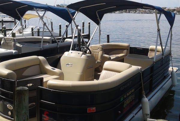 Fun Summer Time Destin Pontoon Boat Rentals
