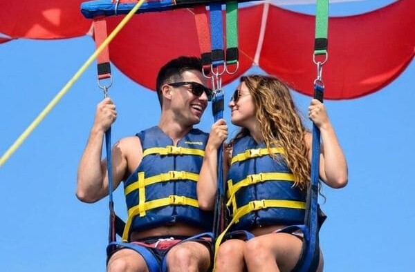 Is Parasailing a Fun Couples Activity?